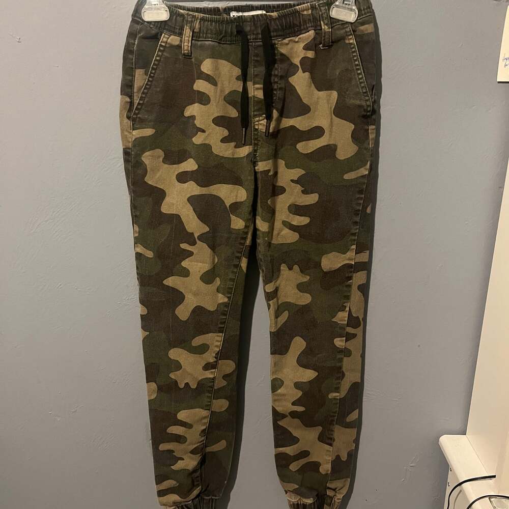 Hollister Ultra High Rise Camo Joggers